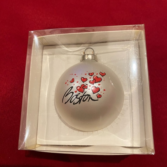 Vintage “Boston” glass Christmas tree ornament (early 1980’s) - Picture 2 of 4